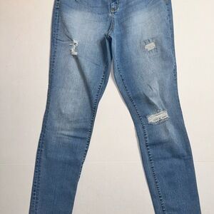Universal Thread Women’s Size 10/30R Distressed Vintage Straight Jeans Blue